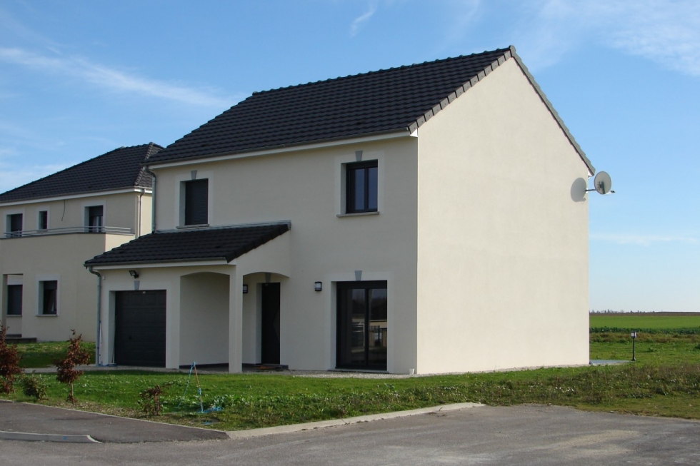 Maison traditionnelle étage livrée