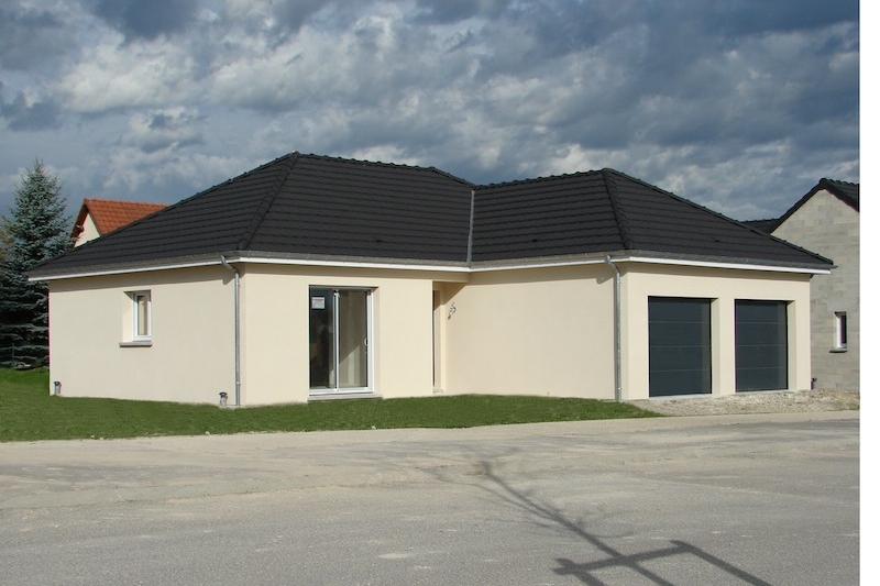 Maison traditionnelle de plain-pied livrée